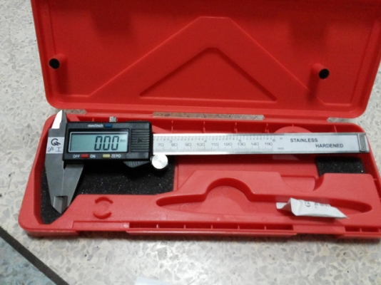 เวอร์เนียดิจิตอล 6 นิ้ว Stainless มี 1 ตัว