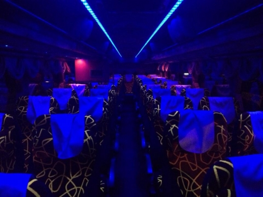 ขายรถบัสปรับอากาศ 2 ชั้น. 8 ล้อ.  สภาพเยี่ยม 3.5 ล้านบาท