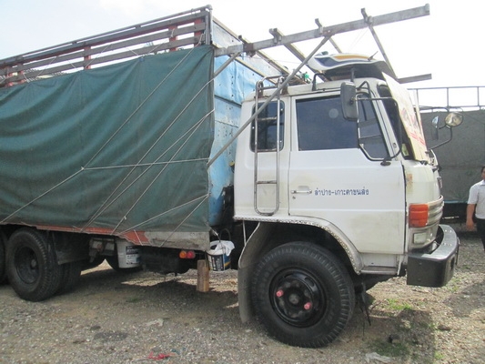 ขายรถ 10 ล้อ รุ่น HO7Cแถมคิววิ่งส่งขนมเลย์550000 ขายรถ 10 ล้อ รุ่น HO7Cแถมคิววิ่งส่งขนมเลย์550000