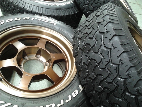 TE37x สวยๆ + BF All 245/70/16 ปี08 สภาพดี 1ชุด TE37x สวยๆ + BF All 245/70/16 ปี08 สภาพดี 1ชุด