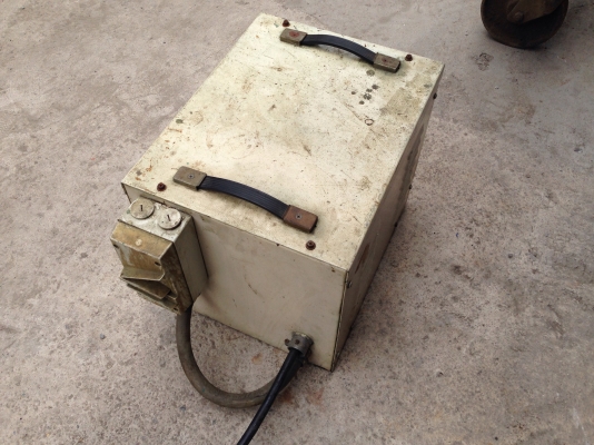 ขายหม้อแปลงไฟฟ้า เข้า 380 V ออก 200/220 V สภาพสวย ใช้คุมเครื่องจักรเก่าญี่ปุ่นได้ดี พร้อมใช้งาน