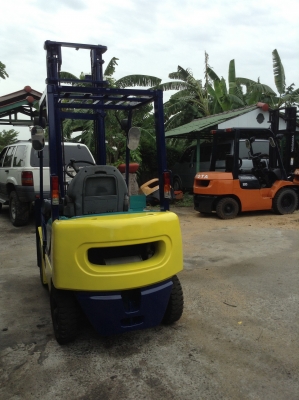 +++ ขายโฟล์คลิฟท์  KOMATSU  FG15-16 (รถนอกนำเข้า  3,500 ชม.)  ขนาด 1.5  ตัน  เครื่องยนต์เบนซิน  เสา 4.5 เมตร  เกียร์ธรรมดา  งา 1,070  มม.  ยางลม  *** สนใจรายละเอียด  ราคา  คุยได้ครับ โทร. 081-659-7598 ***