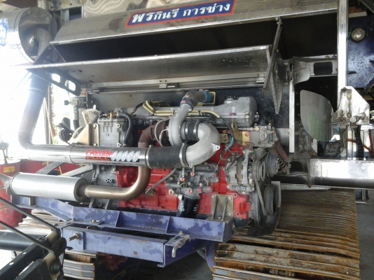 แยกขายรถเกี่ยว1,750,000 บาท รถย้าย 600,000 บาท