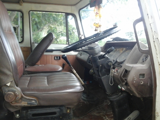 แยกขายรถเกี่ยว1,750,000 บาท รถย้าย 600,000 บาท