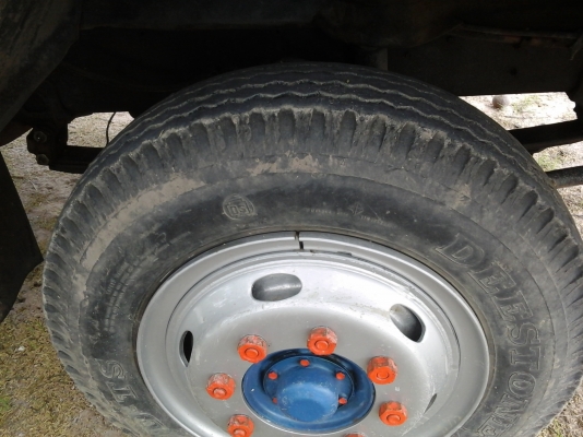 แยกขายรถเกี่ยว1,750,000 บาท รถย้าย 600,000 บาท