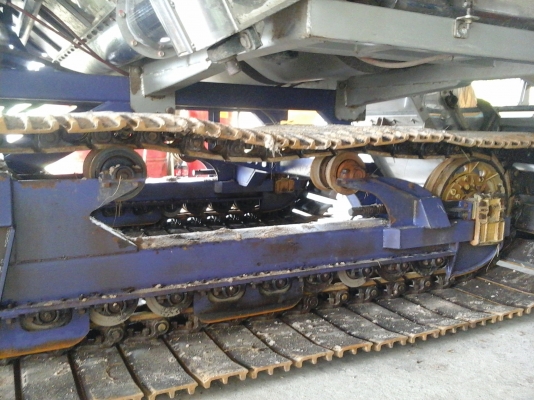 แยกขายรถเกี่ยว1,750,000 บาท รถย้าย 600,000 บาท