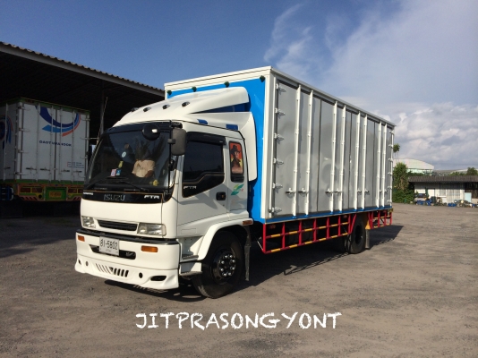 ขาย ISUZU DECA FTR 200 แรง ( EURO 2 ) ปี 2547 ตู้ประตู 10 บานไม่มีเสากลาง ขาย ISUZU DECA FTR 200 แรง ( EURO 2 ) ปี 2547 ตู้ประตู 10 บานไม่มีเสากลาง