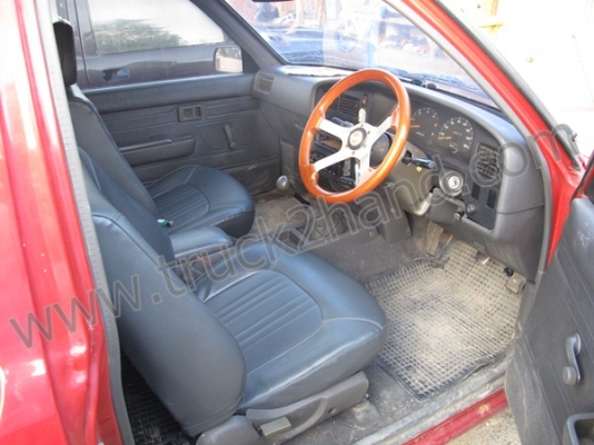 TOYOTA MIGHTY X สีแดง TOYOTA MIGHTY X สีแดง