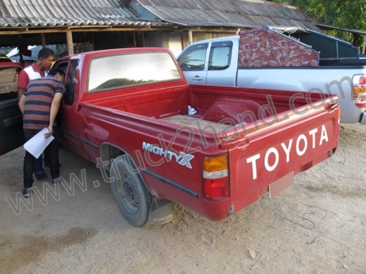 TOYOTA MIGHTY X สีแดง TOYOTA MIGHTY X สีแดง