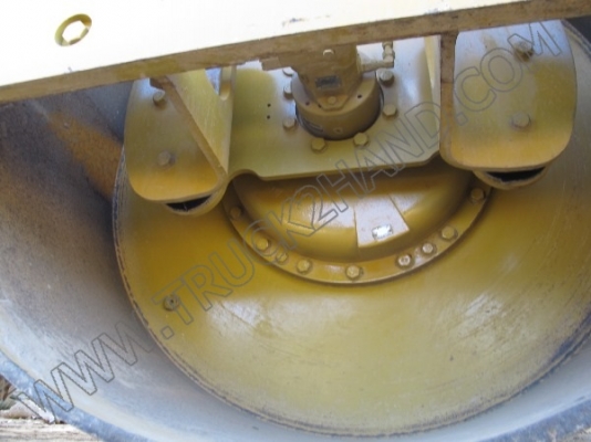 รถบดถนน CATERPILLAR รถบดถนน CATERPILLAR