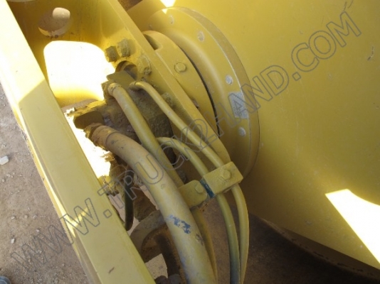 รถบดถนน CATERPILLAR รถบดถนน CATERPILLAR