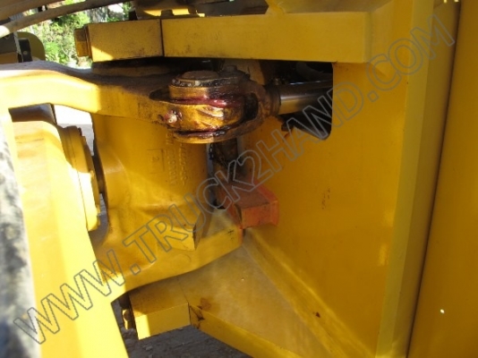 รถบดถนน CATERPILLAR รถบดถนน CATERPILLAR