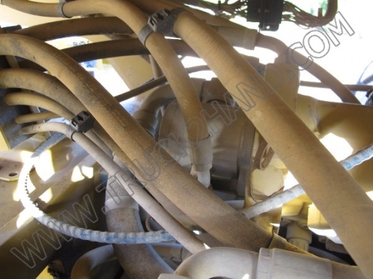 รถบดถนน CATERPILLAR รถบดถนน CATERPILLAR