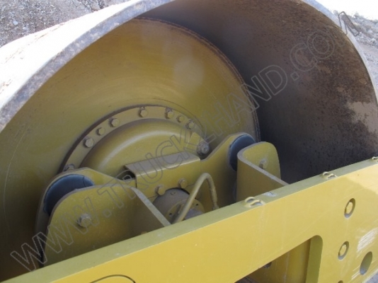 รถบดถนน CATERPILLAR รถบดถนน CATERPILLAR