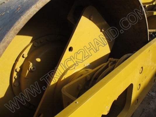 รถบดถนน CATERPILLAR รถบดถนน CATERPILLAR