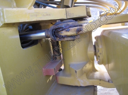 รถบดถนน CATERPILLAR รถบดถนน CATERPILLAR