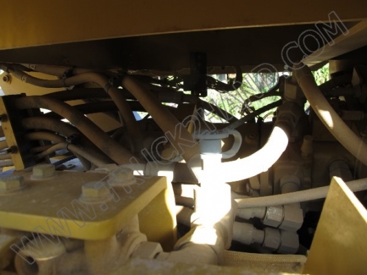 รถบดถนน CATERPILLAR รถบดถนน CATERPILLAR