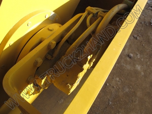 รถบดถนน CATERPILLAR รถบดถนน CATERPILLAR