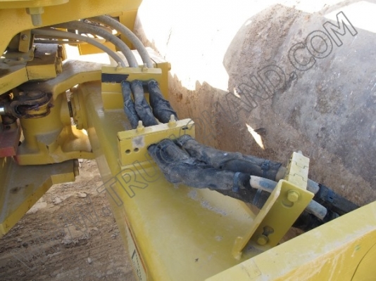 รถบดถนน CATERPILLAR รถบดถนน CATERPILLAR