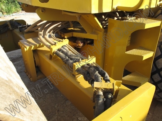 รถบดถนน CATERPILLAR รถบดถนน CATERPILLAR