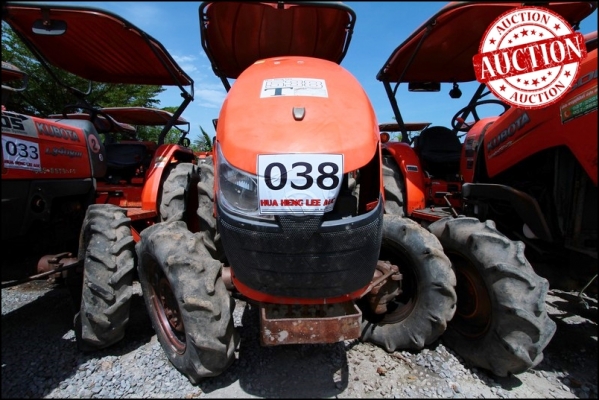 AUC 4 Code 038  แทรกเตอร์  KUBOTA L3608  ราคา เริ่มต้นการประมูล 200,000 บาท