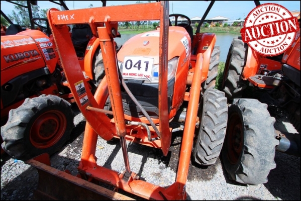 AUC 4 Code 041  แทรกเตอร์  KUBOTA L3608  ราคา เริ่มต้นการประมูล 240,000 บาท