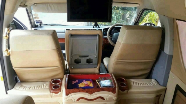 ขายครับรถตู้D2Dปี50ตัวยาวเดิมๆไม่มีเครม ขายที่650000