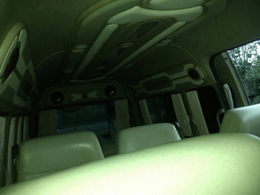 ขายครับรถตู้D2Dปี50ตัวยาวเดิมๆไม่มีเครม ขายที่650000