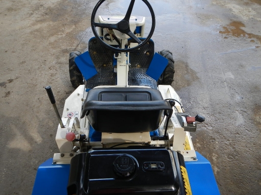 ขายรถตัดหญ้า OREC RM82A 9.5แรง พร้อมใช้งาน ขายรถตัดหญ้า OREC RM82A 9.5แรง พร้อมใช้งาน