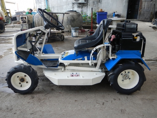 ขายรถตัดหญ้า OREC RM82A 9.5แรง พร้อมใช้งาน ขายรถตัดหญ้า OREC RM82A 9.5แรง พร้อมใช้งาน
