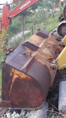 รถตัก KOMATSU SD20 4WD ตัก 1 คิว รถตักใช้งานดี สายพันธ์อึด ลดราคาพิเศษเหลือเพียง 120,000 บาท.