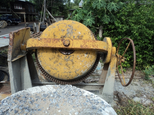 ขายด่วน  โม่ ปูน ราคา4,000บาท