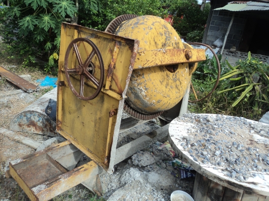 ขายด่วน  โม่ ปูน ราคา4,000บาท