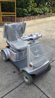 ขายรถไฟฟ้า 4 ล้อของ YANMAR รุ่นใหม่ล่าสุดสำหรับคนแก่หรือคนพิการเพิ่งมาจากญี่ปุ่น