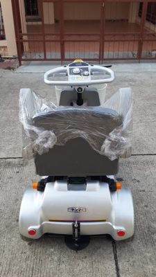 ขายรถไฟฟ้า 4 ล้อของ YANMAR รุ่นใหม่ล่าสุดสำหรับคนแก่หรือคนพิการเพิ่งมาจากญี่ปุ่น