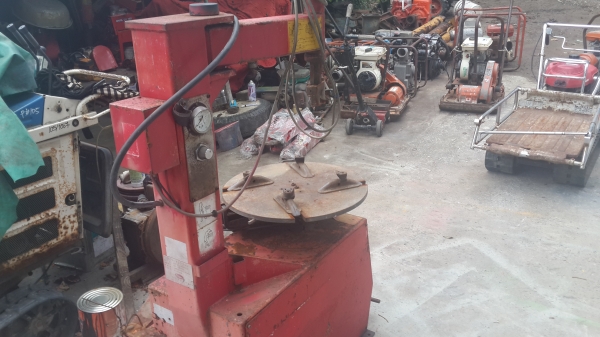 TOYO เครื่องถอดล้อ