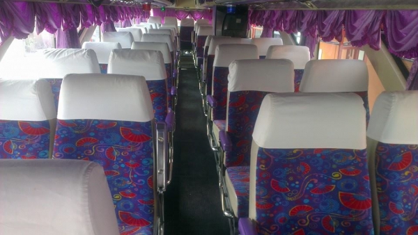 รถบัส 2 ชั้น 8 ล้อ