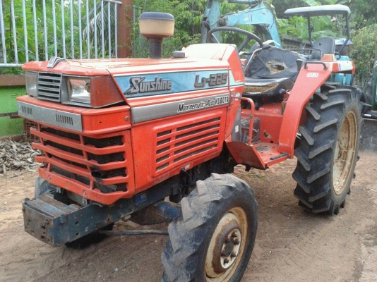 ขาย KUBOTA   L1-225 พวงมาลัยพาวเวอร์  2เพลา