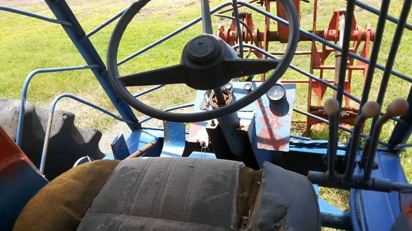 ***ขายแล้วครับขอบคุณ Truck2hand ขายรถคีบอ้อย คีบหลัง แขนเดียว  FORD77 T1 เกียร์ท็อค ปั้มไดกิ้น22 เครื่องแน่นดีฟิตมาไม่นาน แรงๆ แขนดีไม่ปะ  เกียร์ดีไม่หลุด คีบสวยไม่ผุ ยางพอใช้ รถจอดครับ ของไม่ครบ ต้องเช็คระบบนิดนึง   ขายตามสภาพ ถูกๆ เอกสารสัญญาซื้อขาย