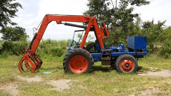 ***ขายแล้วครับขอบคุณ Truck2hand ขายรถคีบอ้อย คีบหลัง แขนเดียว  FORD77 T1 เกียร์ท็อค ปั้มไดกิ้น22 เครื่องแน่นดีฟิตมาไม่นาน แรงๆ แขนดีไม่ปะ  เกียร์ดีไม่หลุด คีบสวยไม่ผุ ยางพอใช้ รถจอดครับ ของไม่ครบ ต้องเช็คระบบนิดนึง   ขายตามสภาพ ถูกๆ เอกสารสัญญาซื้อขาย