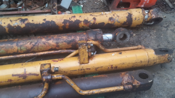 กระบอกแบคโฮ