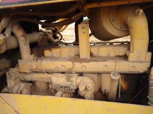 ขายด่วนรถแทร็กเตอร์D5Bรถใช้งานอยู่ตลอดใช้ดันดินยางเดียว