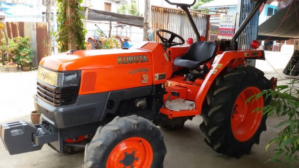 ปัญญาแทรคเตอร์มาแล้ว...จัดมาให้ครับ คูโบต้า L3408ใบมีด โรตาลี่ตราช้าง 160 เล่มทะเบียนพร้อม พร้อมส่งทั่วไทย