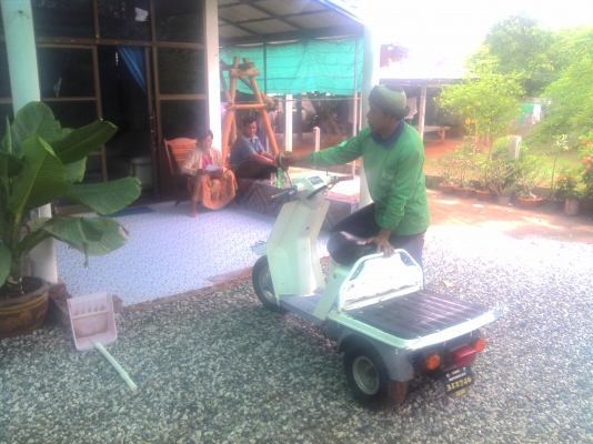 ขาย แล้วครับขอบคุณkเอนกโอนเงินมาซื้อให้คุณแม่ HONDA GYRO  UPสีขาวมีข้อเสนอ  ดีดีว่ามา ขาย   12500