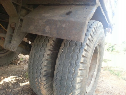 ขายหาง พนัส  2 เพลา.  ( ไม่ดั้ม )  ปี 47.  สนใจติดต่อ  081 - 6079515