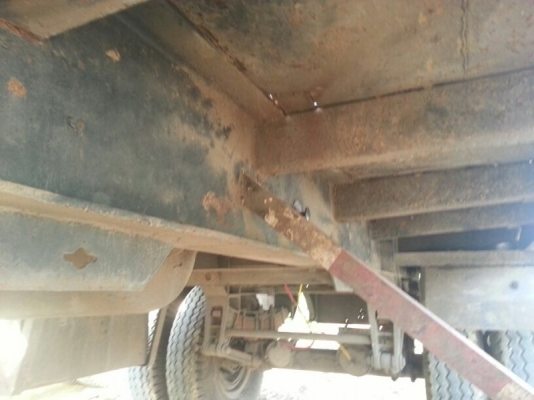 ขายหาง พนัส  2 เพลา.  ( ไม่ดั้ม )  ปี 47.  สนใจติดต่อ  081 - 6079515