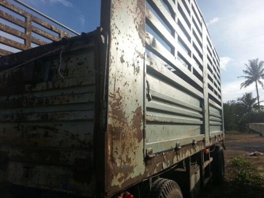 ขายหาง พนัส  2 เพลา.  ( ไม่ดั้ม )  ปี 47.  สนใจติดต่อ  081 - 6079515