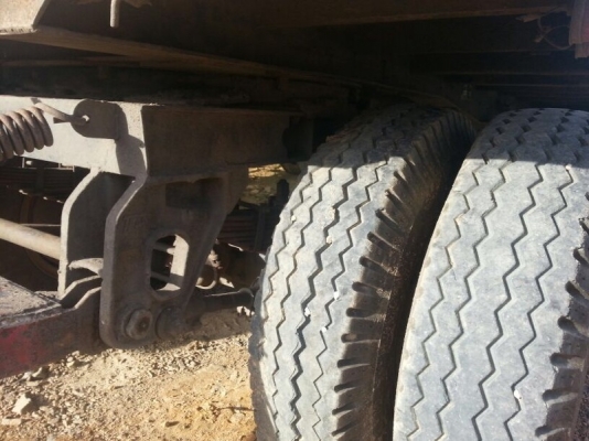 ขายหาง พนัส  2 เพลา.  ( ไม่ดั้ม )  ปี 47.  สนใจติดต่อ  081 - 6079515