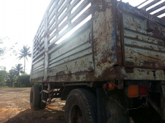 ขายหาง พนัส  2 เพลา.  ( ไม่ดั้ม )  ปี 47.  สนใจติดต่อ  081 - 6079515