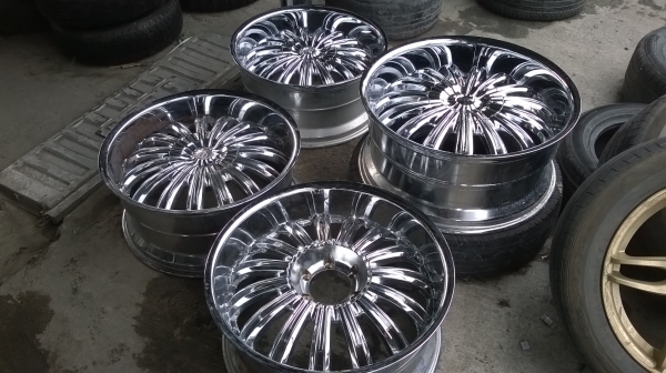 ขายล้อขอบ22 6รู ชุดละ7500